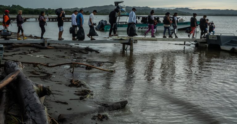 Darién Gap migration halted after boat captains arrested in Colombia