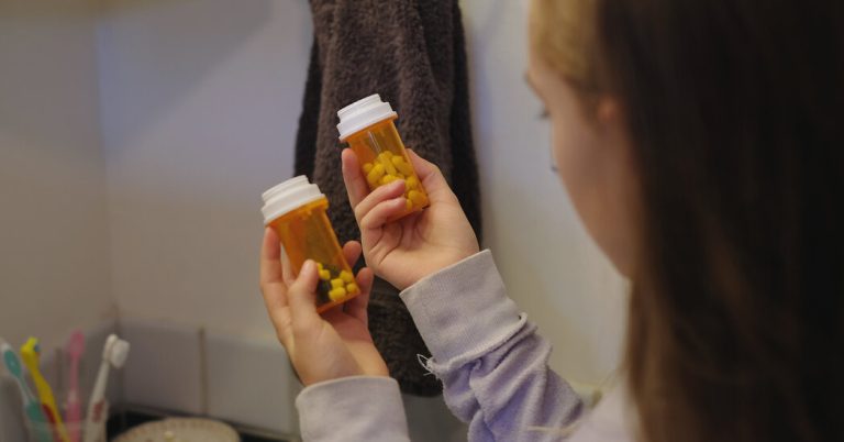 More young people taking multiple psychiatric drugs, study finds