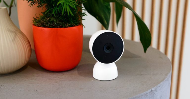 Airbnb prohibits all indoor security cameras