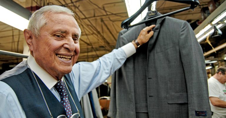 Martin Greenfield, Tailor to Sinatra, Obama, Trump and Shaq, Dies at 95