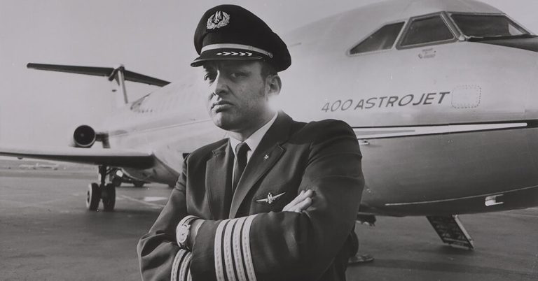 Trailblazing Airline Pilot David E. Harris Dies at 89