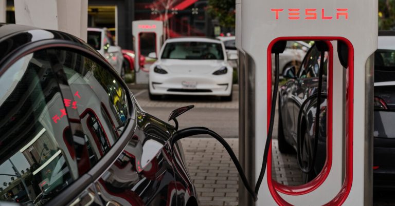 Tesla's sales decline, a sign that its grip on the electric vehicle market is slipping