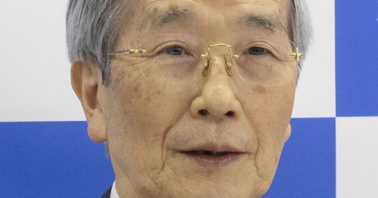 Akira Endo, a researcher on statins that reduce heart disease, has died at the age of 90