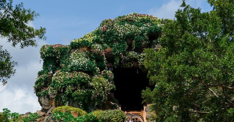 Disney's Splash Mountain will reopen with a Princess Tiana theme