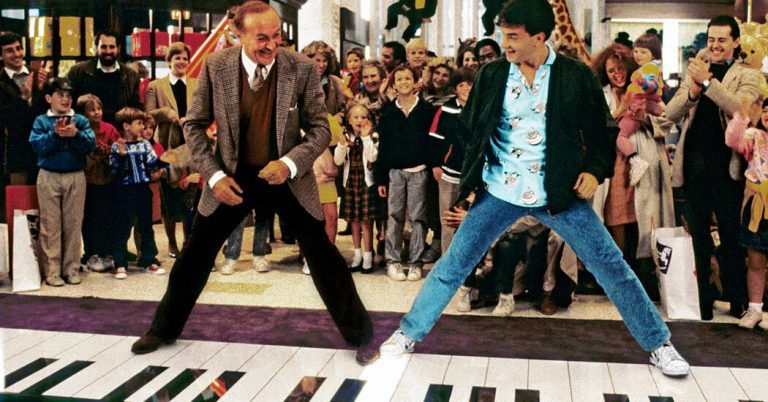 Remo Saraceni, 89, Died.  Inventor of the Walking Piano Appears in 'Big'