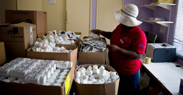 Trump administration stops the distribution of HIV drugs to poor countries