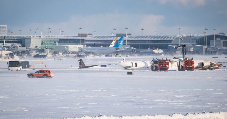 A Delta plane collapses in Toronto, but tragedy is prevented