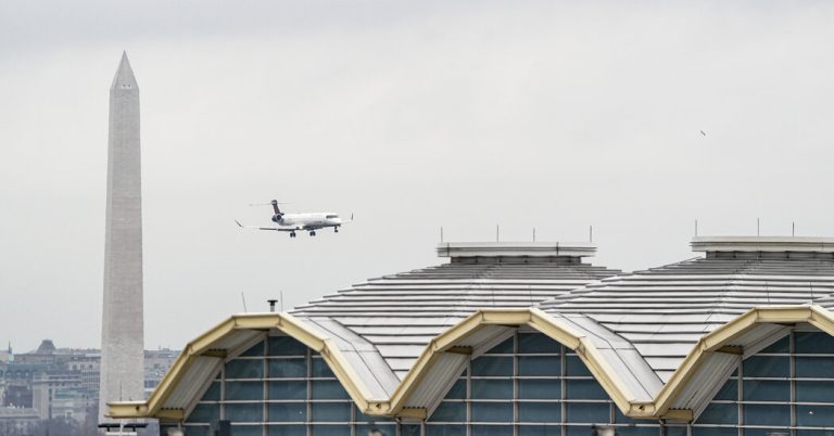 Airline pilots previously reported close calls with helicopters near Reagan Airport