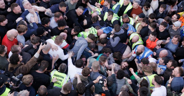 Atherstone Ball game continues an 826 -year -old tradition in England